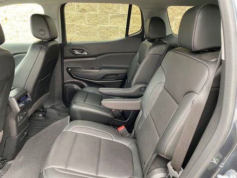Used 2020 GMC Acadia SLT w/ Premium Package image 13