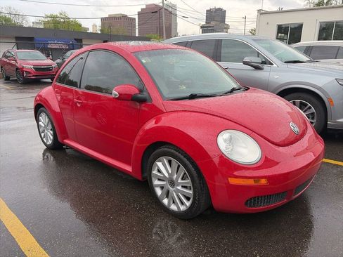 Used 2008 Volkswagen Beetle Coupe FWD image 5