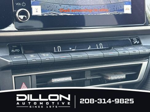 Used 2025 Toyota Camry SE FWD image 19