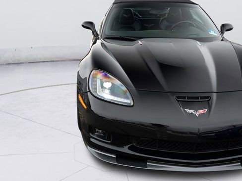 Used 2013 Chevrolet Corvette 427 w/ 1SB Preferred Equipment Group RWD image 17