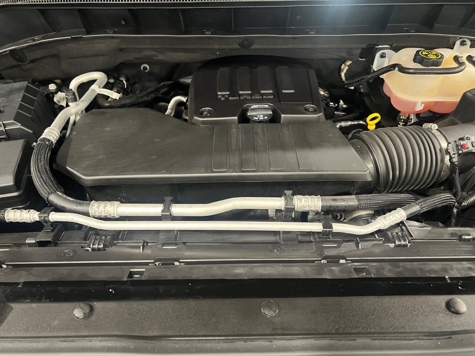 Used 2023 Chevrolet Silverado 1500 LT AWD/4WD image 8
