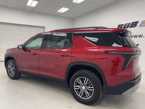 Used 2026 Chevrolet Traverse LT AWD/4WD image 7