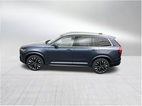 New 2026 Volvo XC90 T8 Ultra w/ Protection Package Premier AWD/4WD image 14