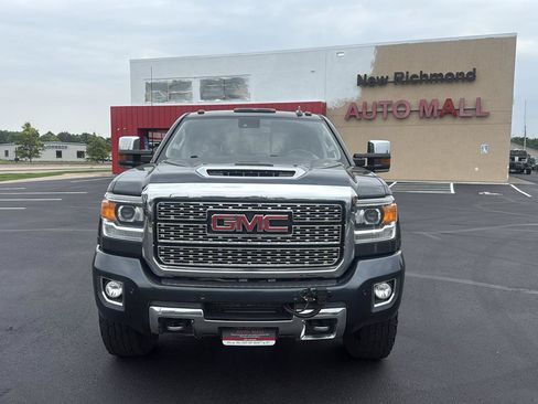 Used 2018 GMC Sierra 3500 Denali w/ Duramax Plus Package AWD/4WD image 8