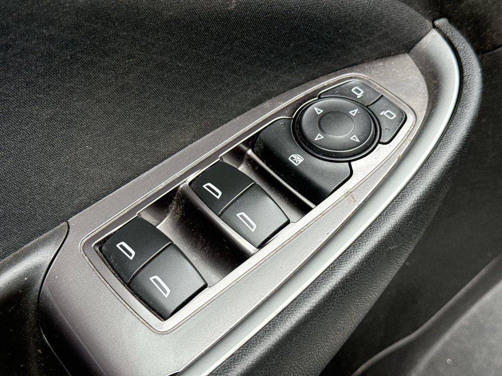 Used 2018 Chevrolet Malibu LS FWD image 11