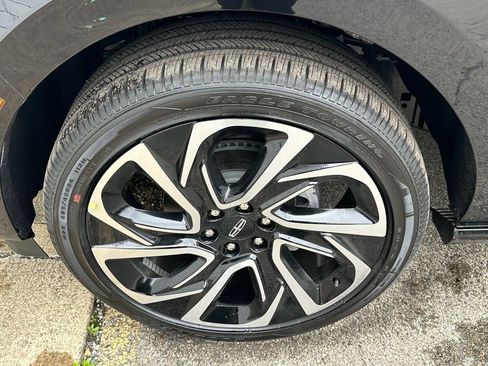 New 2026 Lincoln Navigator L Reserve AWD/4WD image 6