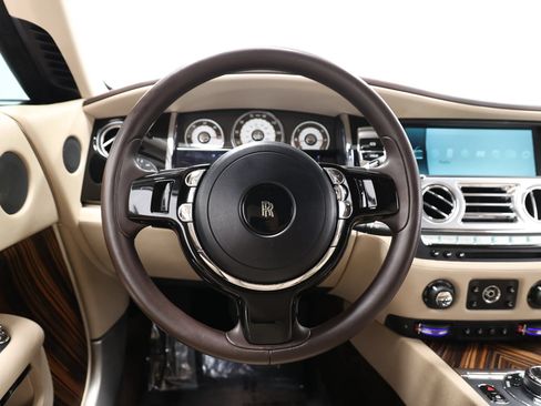 Used 2015 Rolls-Royce Wraith RWD image 37
