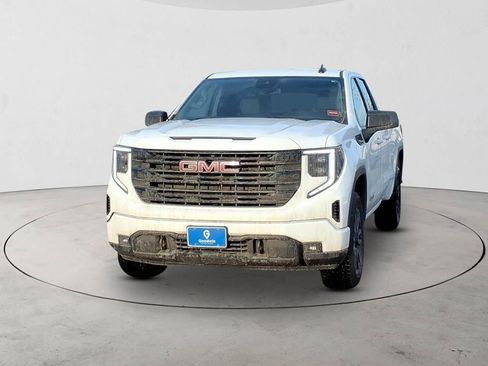 Used 2024 GMC Sierra 1500 Elevation image 2