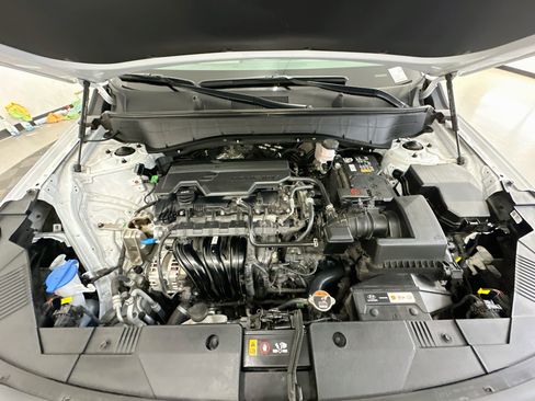 Used 2025 Hyundai Kona SEL AWD/4WD image 34