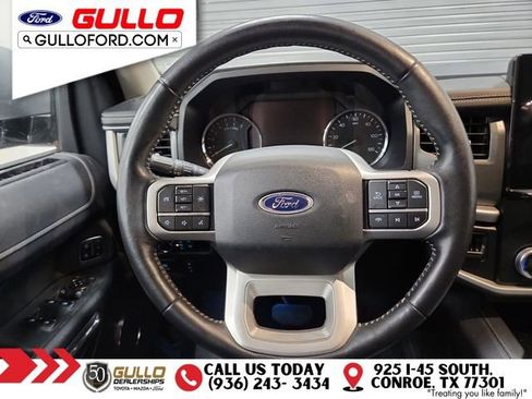 Used 2024 Ford Expedition XLT image 12