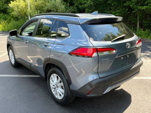 Used 2022 Toyota Corolla Cross LE AWD/4WD image 26
