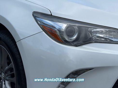Used 2017 Toyota Camry SE FWD image 8