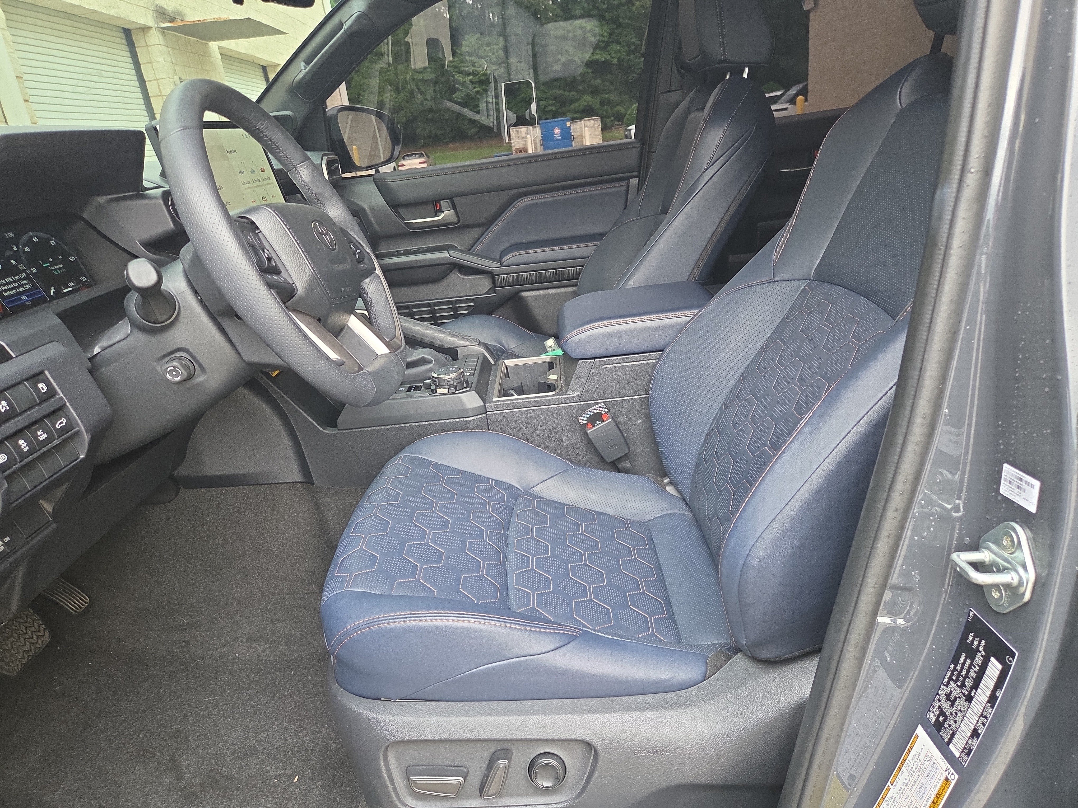 Used 2026 Toyota 4Runner Platinum AWD/4WD image 5