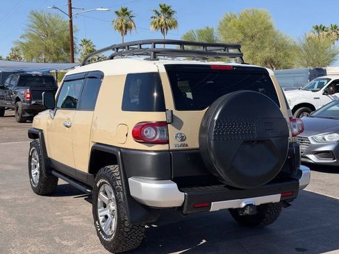 Used 2014 Toyota FJ Cruiser 4WD w/ Upgrade Package image 6