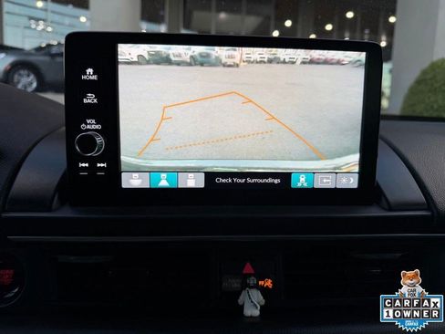 Used 2024 Honda Pilot Touring image 15
