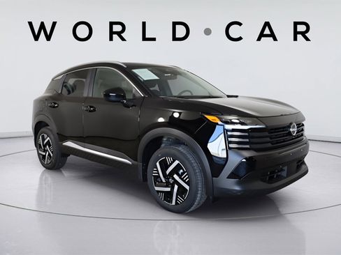 Used 2025 Nissan Kicks SV w/ SV Premium Package image 1