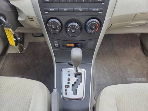 Used 2010 Toyota Corolla image 23