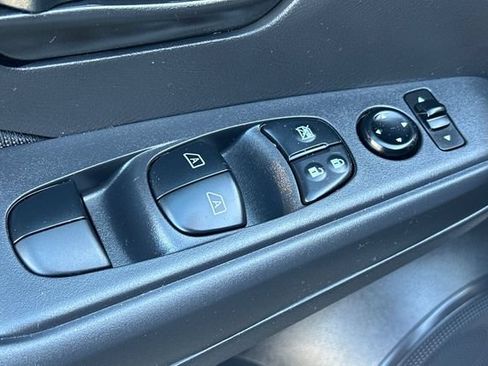 Certified 2025 Nissan Kicks Play S FWD image 12