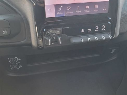 Used 2026 RAM 2500 Tradesman AWD/4WD image 21