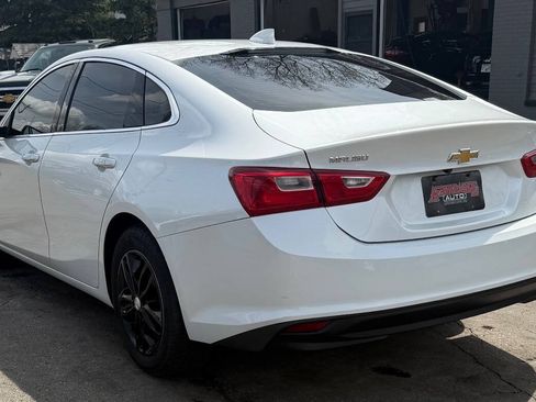 Used 2018 Chevrolet Malibu LT FWD image 15