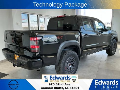 Used 2023 Nissan Frontier PRO-4X w/ Pro-4X Premium Package AWD/4WD image 12