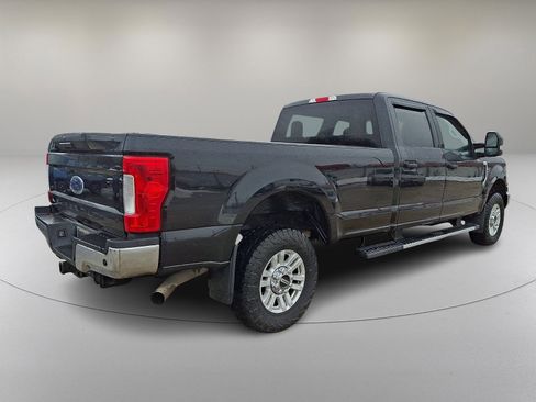 Used 2019 Ford F250 XLT w/ XLT Value Package image 11