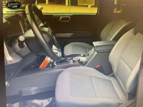 Used 2021 Ford Bronco Outer Banks AWD/4WD image 9