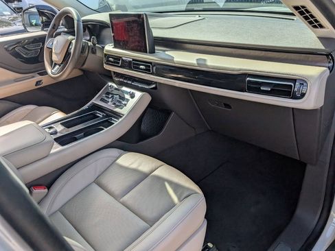 Certified 2023 Lincoln Aviator Reserve image 17