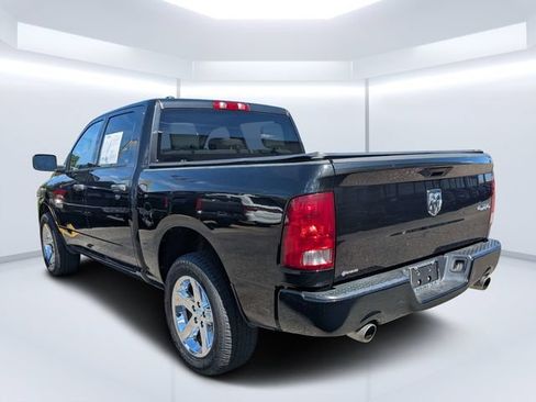 Used 2018 RAM 1500 Express w/ Express Value Package AWD/4WD image 5