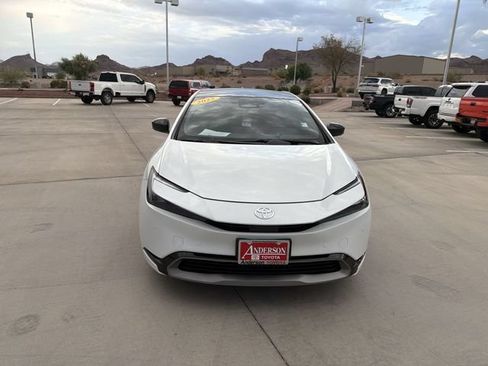 Used 2025 Toyota Prius Limited w/ Limited Premium Package FWD image 2