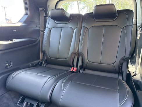 New 2026 Jeep Grand Cherokee L Limited RWD image 32