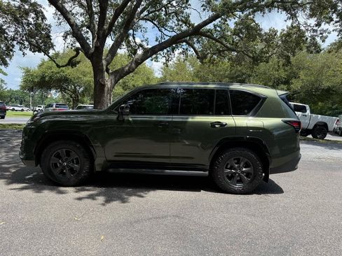 Used 2026 Lexus LX 700h Overtrail w/ Accessory Package (Z1) AWD/4WD image 8