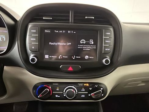 Used 2023 Kia Soul LX w/ Option Group 015 FWD image 22