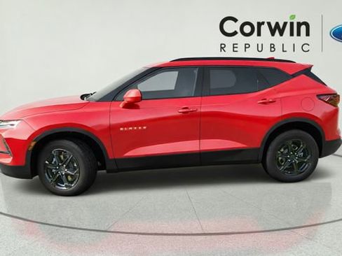 Used 2023 Chevrolet Blazer LT w/ Convenience Package FWD image 2