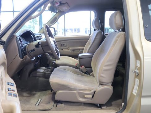 Used 2004 Toyota Tacoma 4x4 Xtracab V6 image 70