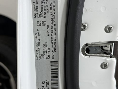 Used 2026 RAM 2500 Laramie AWD/4WD image 23