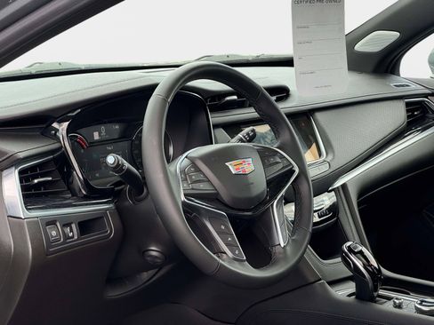 Certified 2025 Cadillac XT5 Premium Luxury FWD image 10