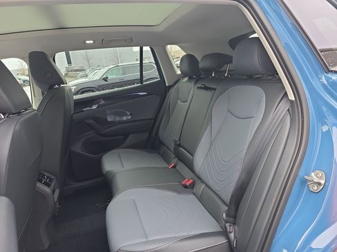 New 2026 Volkswagen Tiguan SE image 10