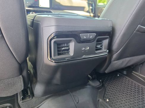 Used 2024 GMC Sierra 2500 AT4 w/ AT4 Premium Plus Package AWD/4WD image 36