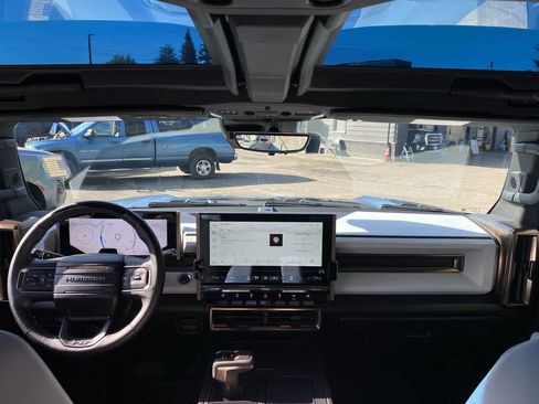 Used 2024 GMC Hummer EV 3X w/ Omega Edition AWD/4WD image 12