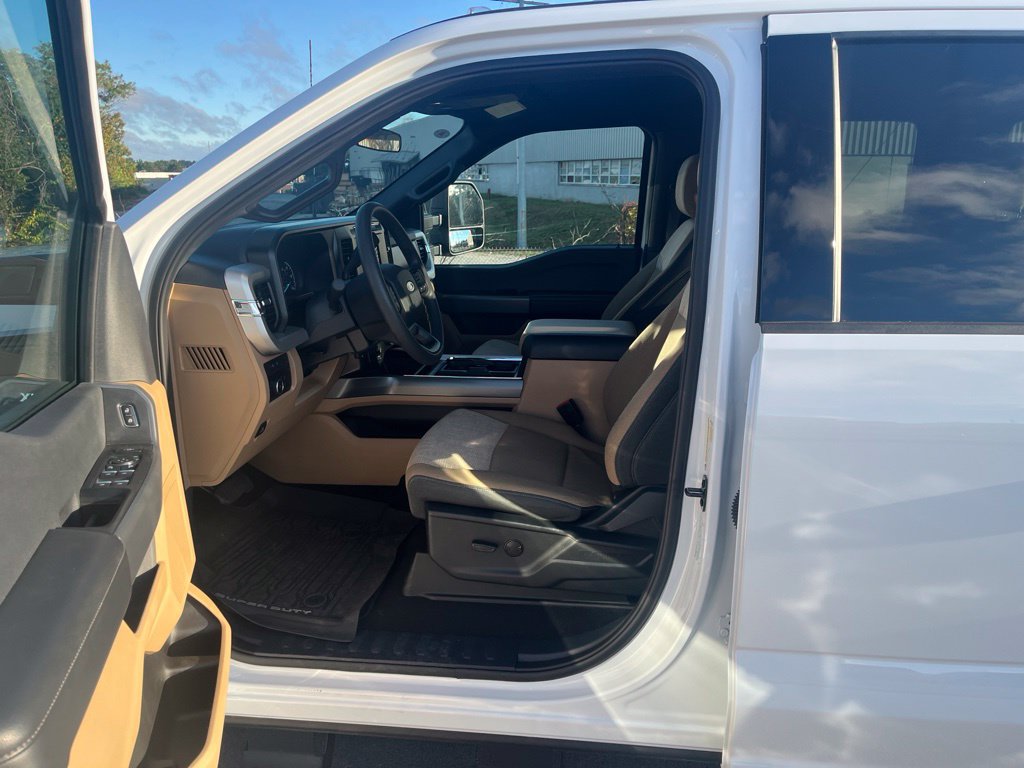 Used 2024 Ford F350 XLT AWD/4WD image 6