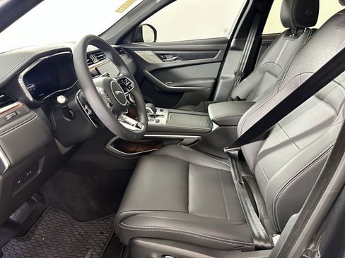 Used 2026 Jaguar F-PACE R-Dynamic S image 5