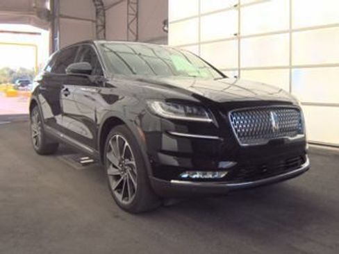 Used 2023 Lincoln Nautilus Reserve w/ Equipment Group 202A AWD/4WD image 4