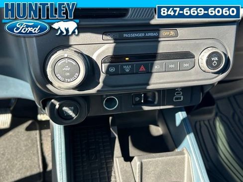 Used 2025 Ford Maverick Lobo image 21