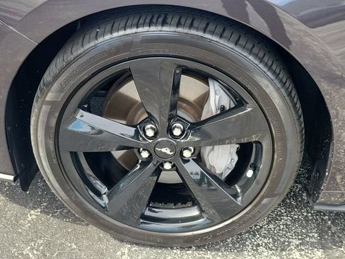 Used 2022 Ford Mustang GT Premium w/ Black Accent Package RWD image 8