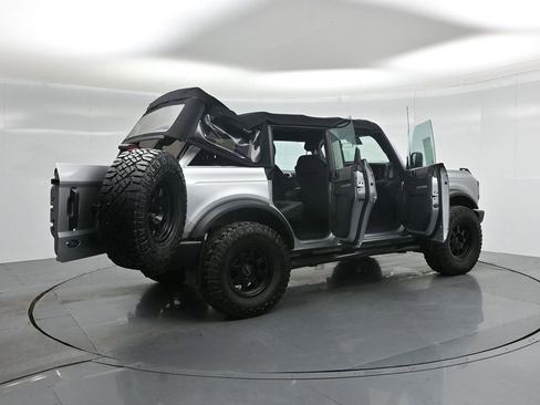 Used 2021 Ford Bronco 4-Door image 4