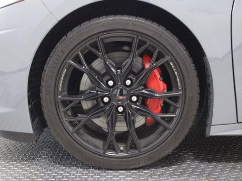Used 2024 Chevrolet Corvette Stingray Preferred Cpe w/ Z51 Performance Package RWD image 11