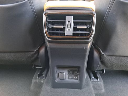 Used 2025 Lexus NX 250 FWD image 12