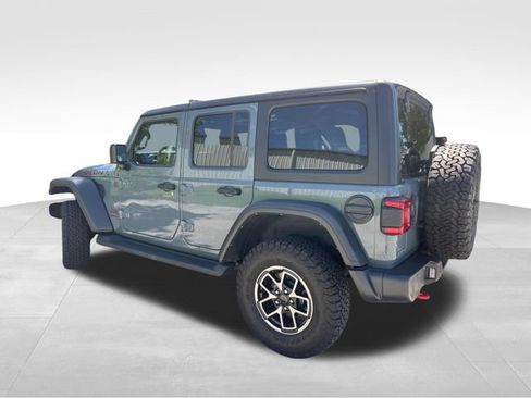 Used 2024 Jeep Wrangler Unlimited Rubicon w/ Convenience Group AWD/4WD image 4