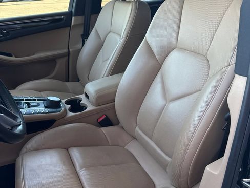 Used 2019 Porsche Macan S AWD/4WD image 15